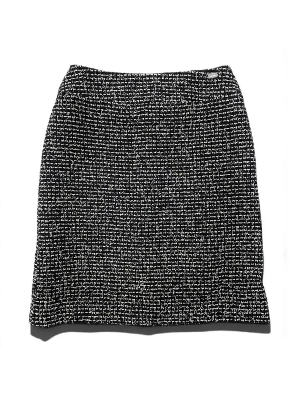 Chanel Vintage Tweed Skirt Knee Length Logo Plate White Wool